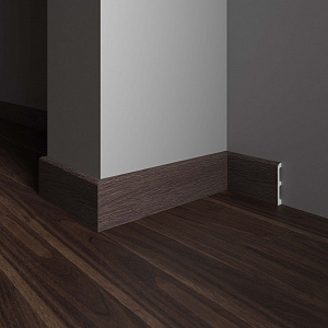 Плинтус DECOR-DIZAYN 706-81SH 